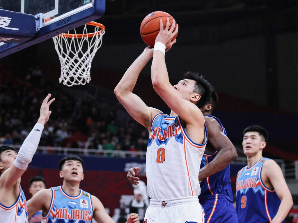 【洞察】残阵新疆逆风翻盘 三分球进化助力球队突破天花板 【洞察】残阵新疆逆风翻盘 三分球进化助力球队突破天花板